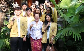 Konsolidasi Demokrasi dengan Mahasiswa Universitas Pendidikan Nasional