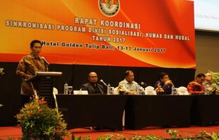 BAWASLU BALI IKUTI RAPAT KOORDINASI SINKRONISASI PROGRAM DIVISI SOSIALISASI, HUMAS, DAN HUBAL YANG DIADAKAN BAWASLU RI