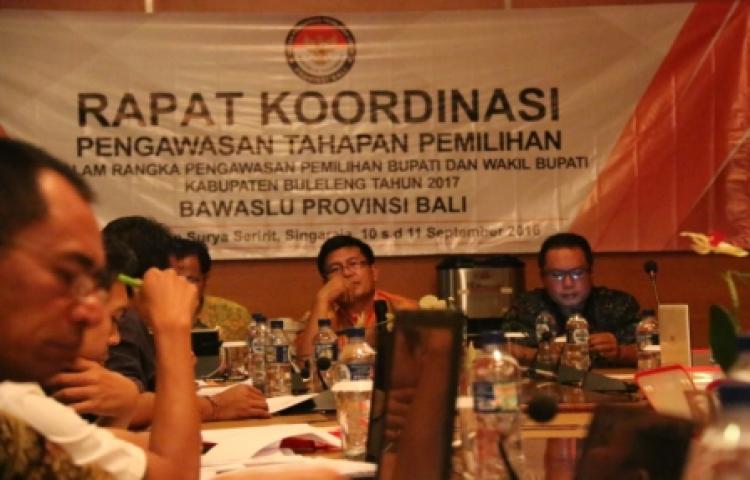 BAWASLU BALI LAKUKAN RAPAT KOORDINASI PENGAWASAN TAHAPAN PEMILIHAN PILKADA BULELENG TAHUN 2017 DI SERIRIT