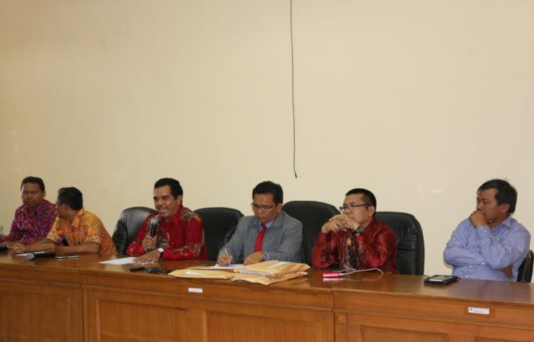 BAWASLU RI TINJAU LANGSUNG TES TERTULIS  SELEKSI PANITIA PENGAWAS PEMILIHAN BUPATI/WALIKOTA DI PROVINSI BALI