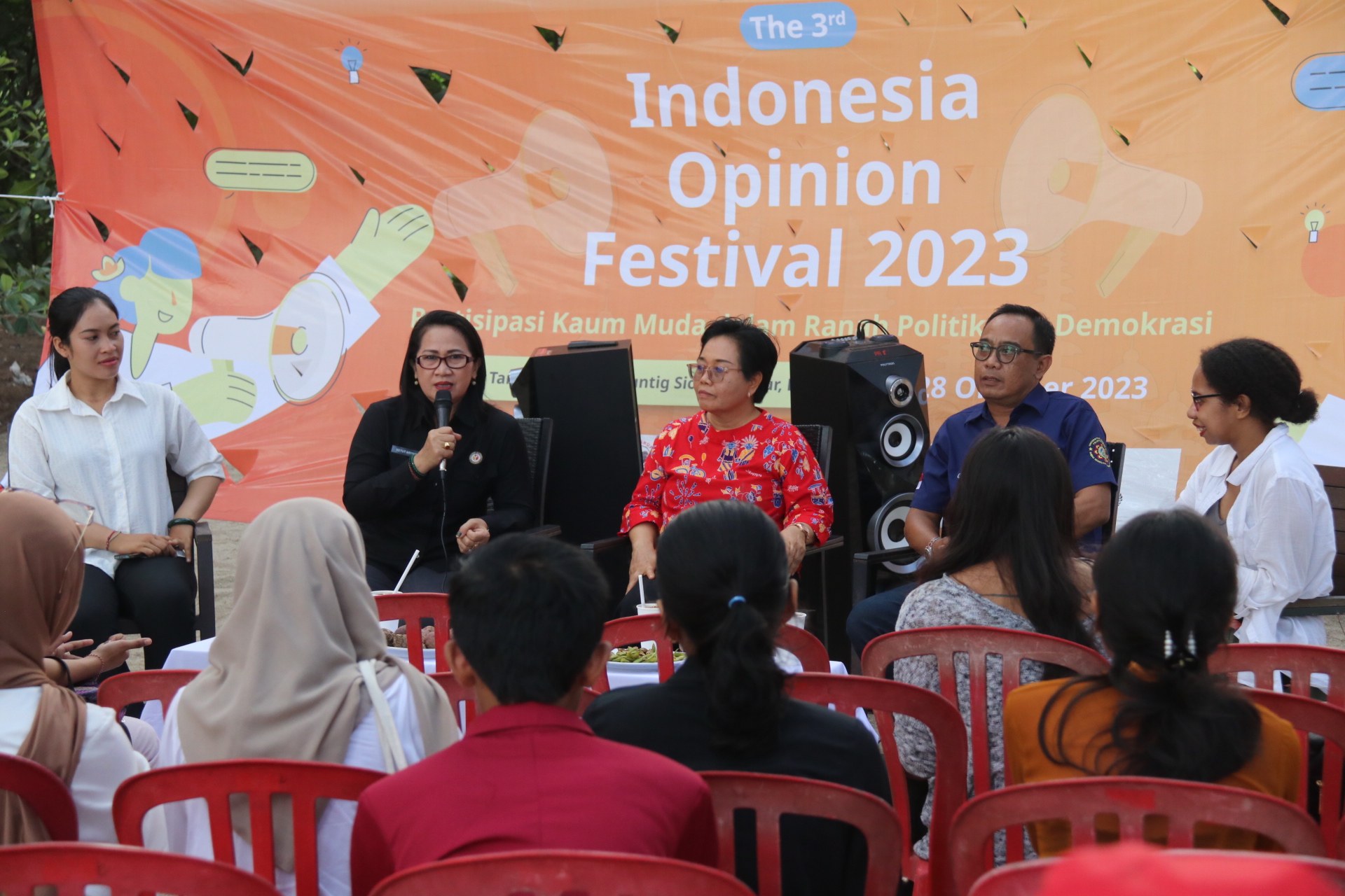 Berdialog Tema Perempuan, Ariyani : Politik Bisa Jadi Sebuah Upaya Mencapai Pembebasan Diri