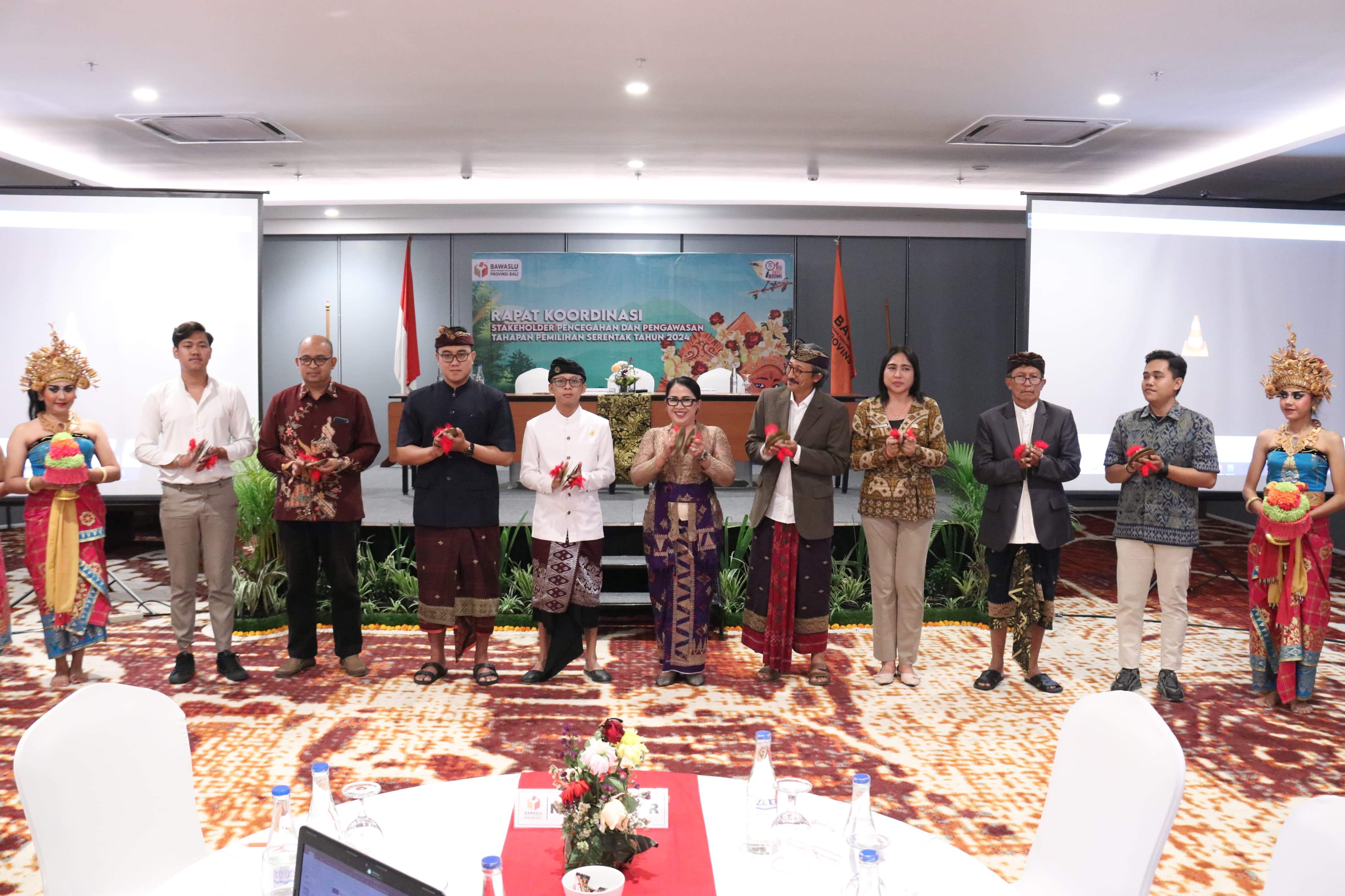 Bawaslu Bali Launching Sadya Warada, Menyulam Kedamaian dalam Riak Kontestasi.