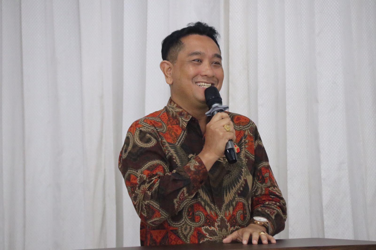 Hadiri Pelantikan PMKRI Denpasar, Suguna : Awasi Melekat Untuk Legitimasi Hasil Pemilu