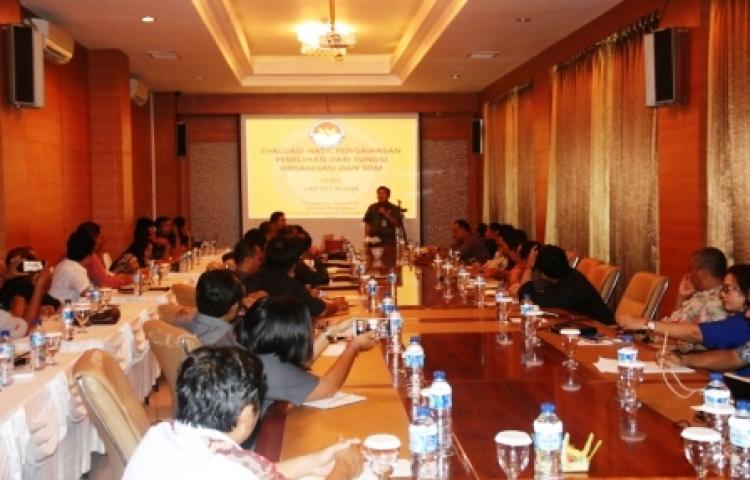 EVALUASI PENGAWASAN PEMILIHAN BUPATI DAN WAKIL BUPATI BULELENG TAHUN 2017