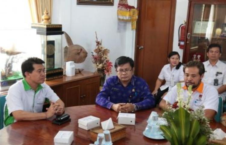 PEMKAB KLUNGKUNG SETUJUI PROPOSAL NPHD ANGGARAN PENGAWASAN PEMILIHAN BUPATI DAN WAKIL BUPATI KLUNGKUNG TAHUN 2018