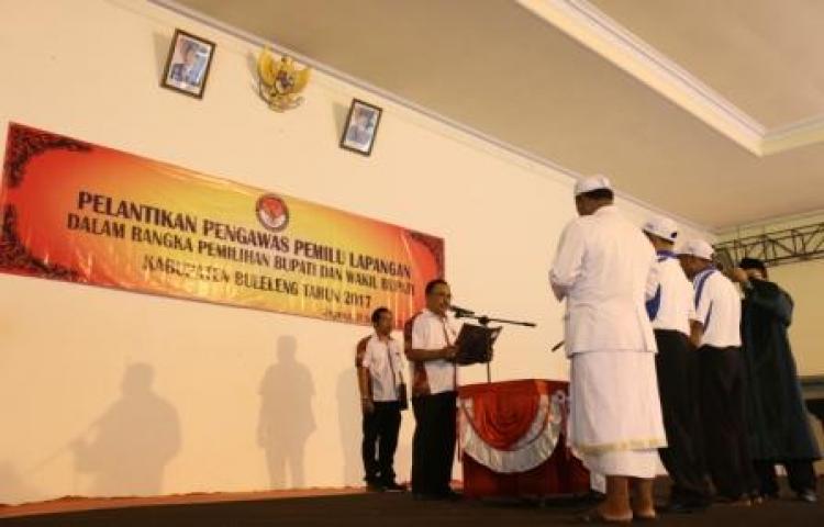 PENGAWAS PEMILU LAPANGAN SE- KABUPATEN BULELENG RESMI DIKUKUHKAN