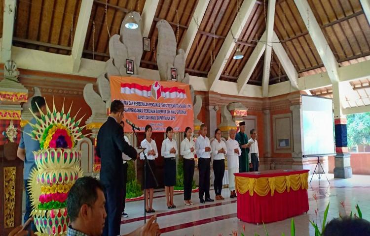 Pelantikan dan Pembekalan Pengawas Tempat Pemungutan Suara (PTPS) se-Kabupaten Gianyar