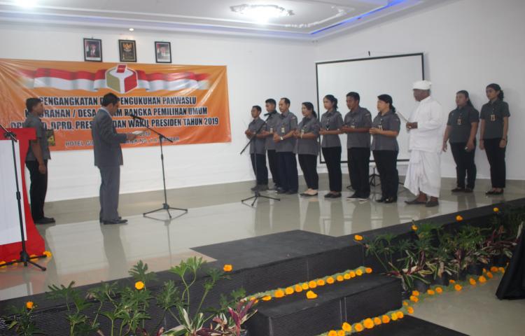 Pengangkatan dan Pengukuhan Panitia Pengawas Pemilihan Umum Kelurahan/Desa se-Kabupaten Gianyar