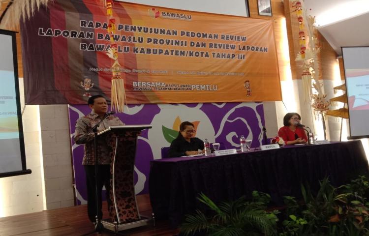 Rapat Penyusunan Pedoman Review Laporan Bawaslu Provinsi Dan Review Laporan Bawaslu Kabupaten Kota Tahap III