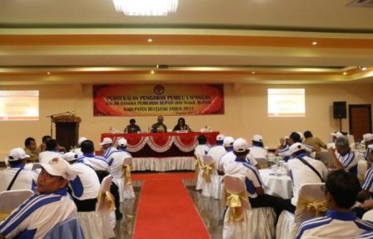 SELEPAS PENGUKUHAN DILAKUKAN PEMBEKALAN PENGAWAS PEMILU LAPANGAN SE- KABUPATEN BULELENG