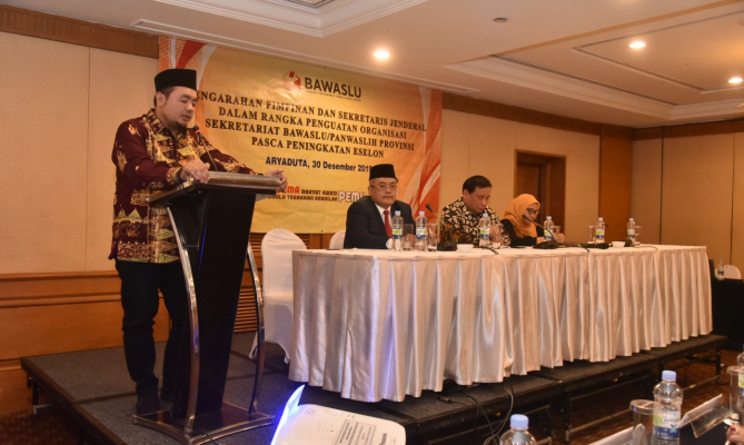 ARAHAN PIMPINAN DAN SEKRETARIS JENDERAL BAWASLU RI PASCA PELANTIKAN