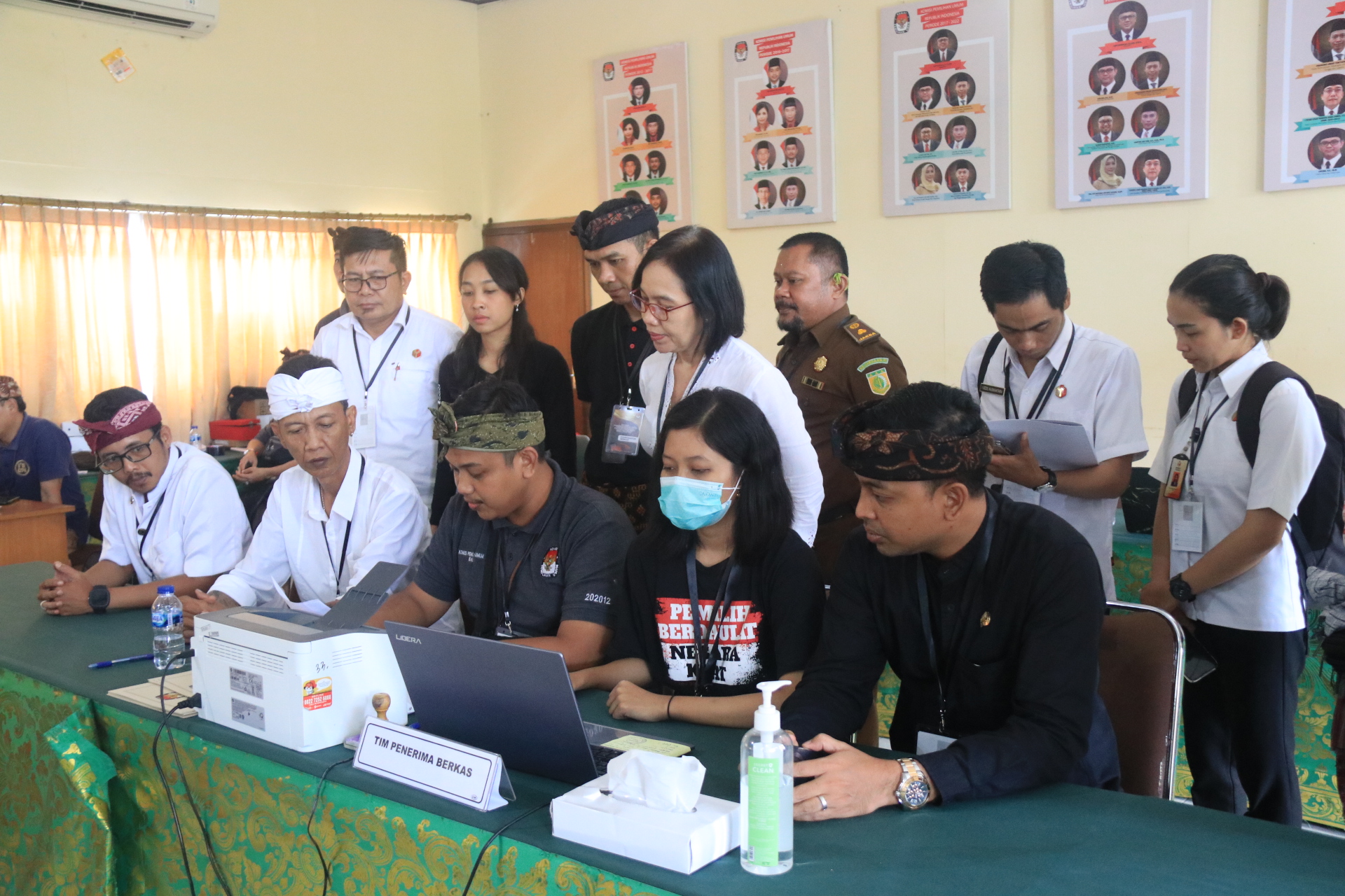 Bawaslu Bali Lakukan Pengawasan Melekat Penyerahan Dokumen Syarat Dukungan Minimal Balon DPD RI