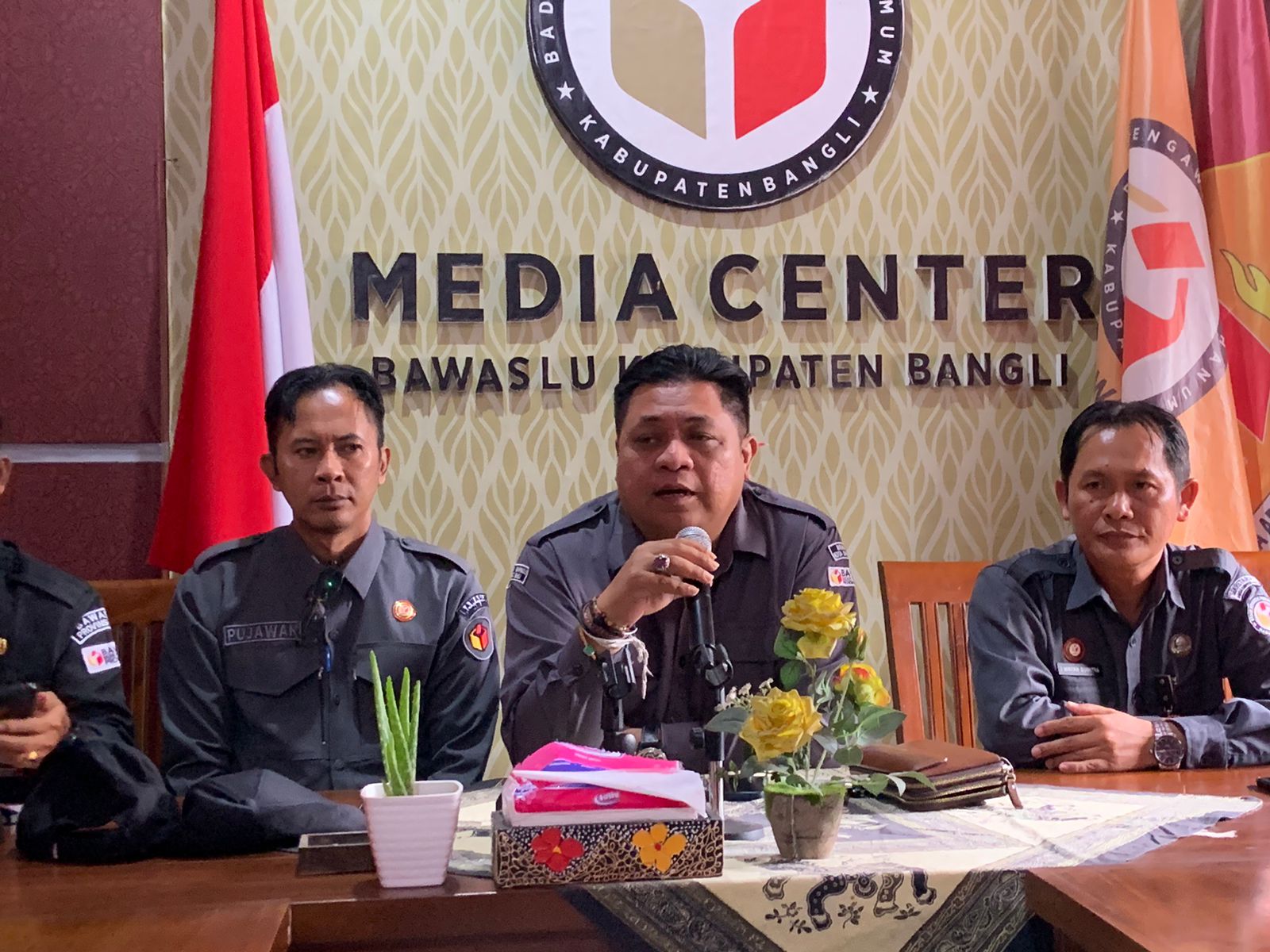 Tinjau SDM Bawaslu Kabupaten Bangli, Bawaslu Bali Lakukan Sidak  