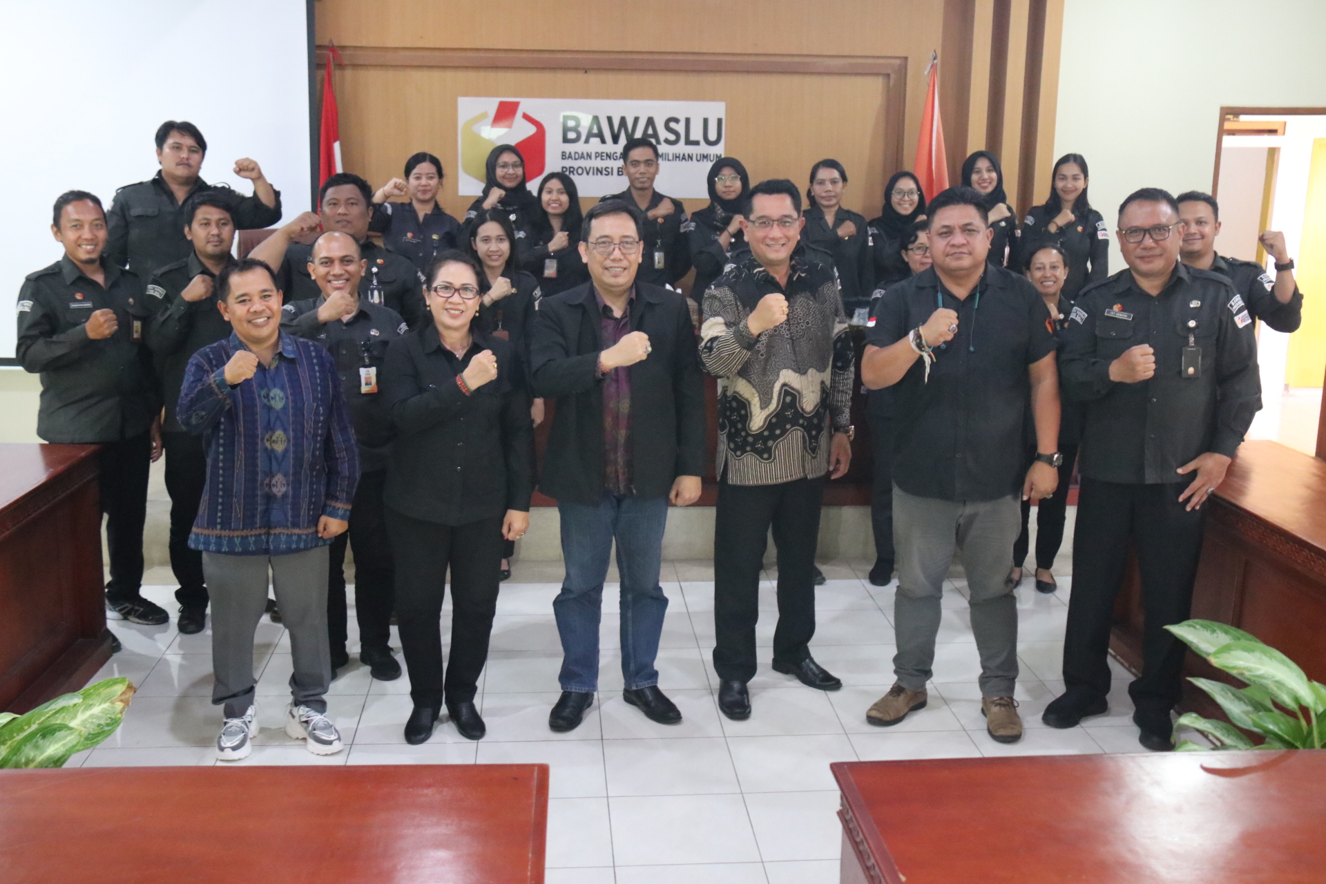 Sambangi Bawaslu Bali, Raka Sandi Berpesan Untuk Selalu Jadi Penyelenggara Yang Terpercaya