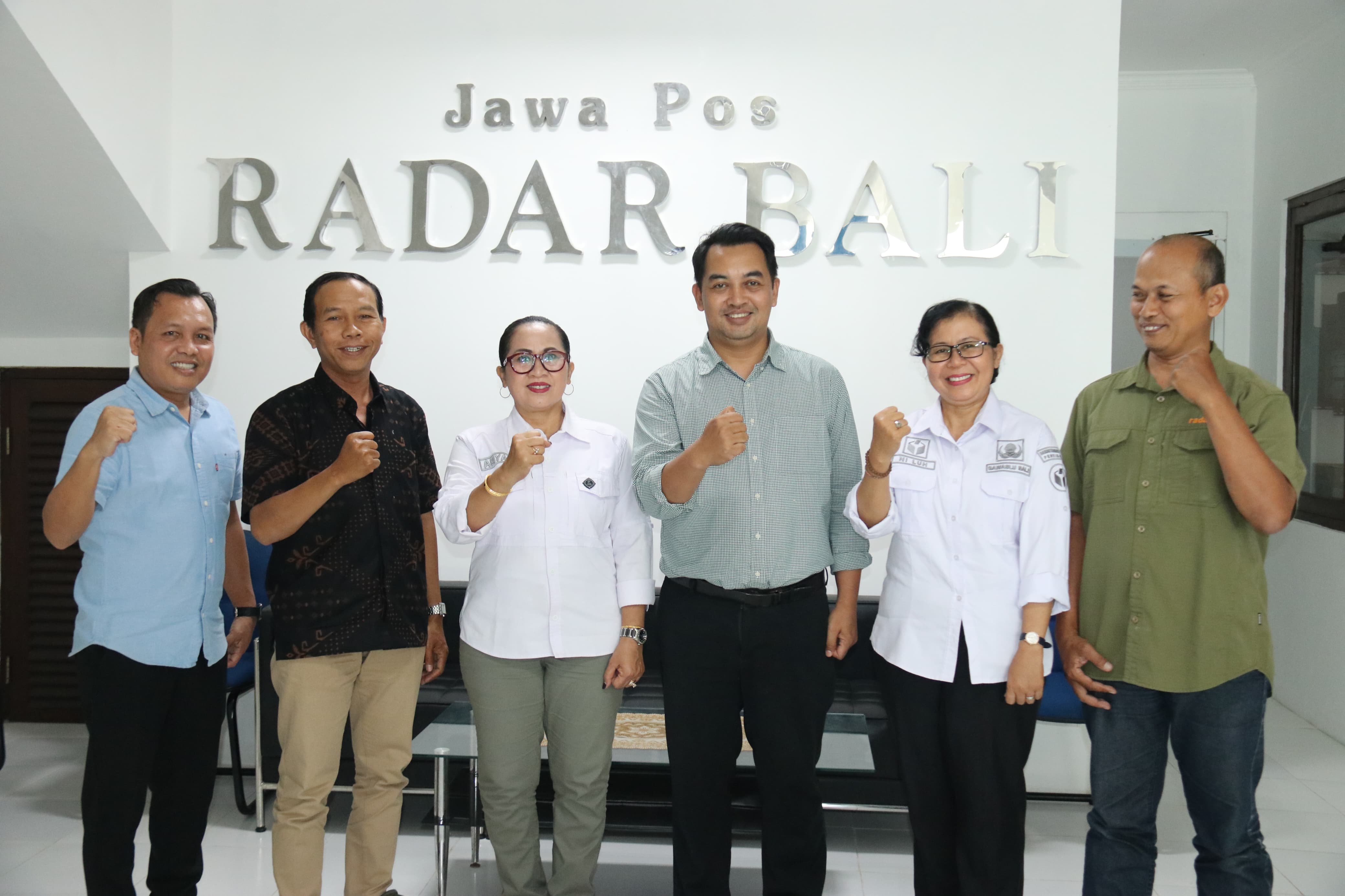 Kunjungan Media Bawaslu Bali dengan Radar Bali