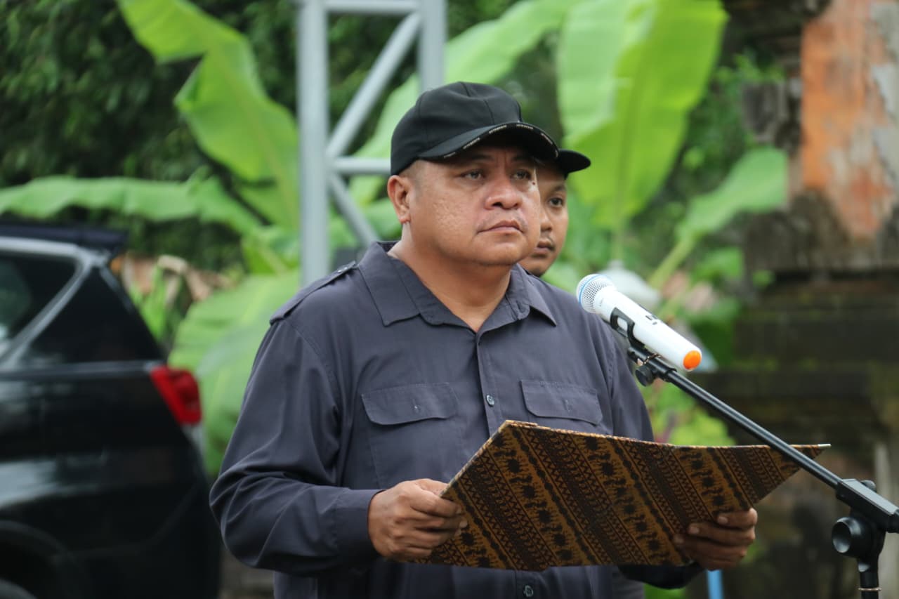 Anggota Bawaslu Bali, I Nyoman Gede Putra Wiratma saat berikan arahan dalam Apel di Minggu kedua Tahun 2026.