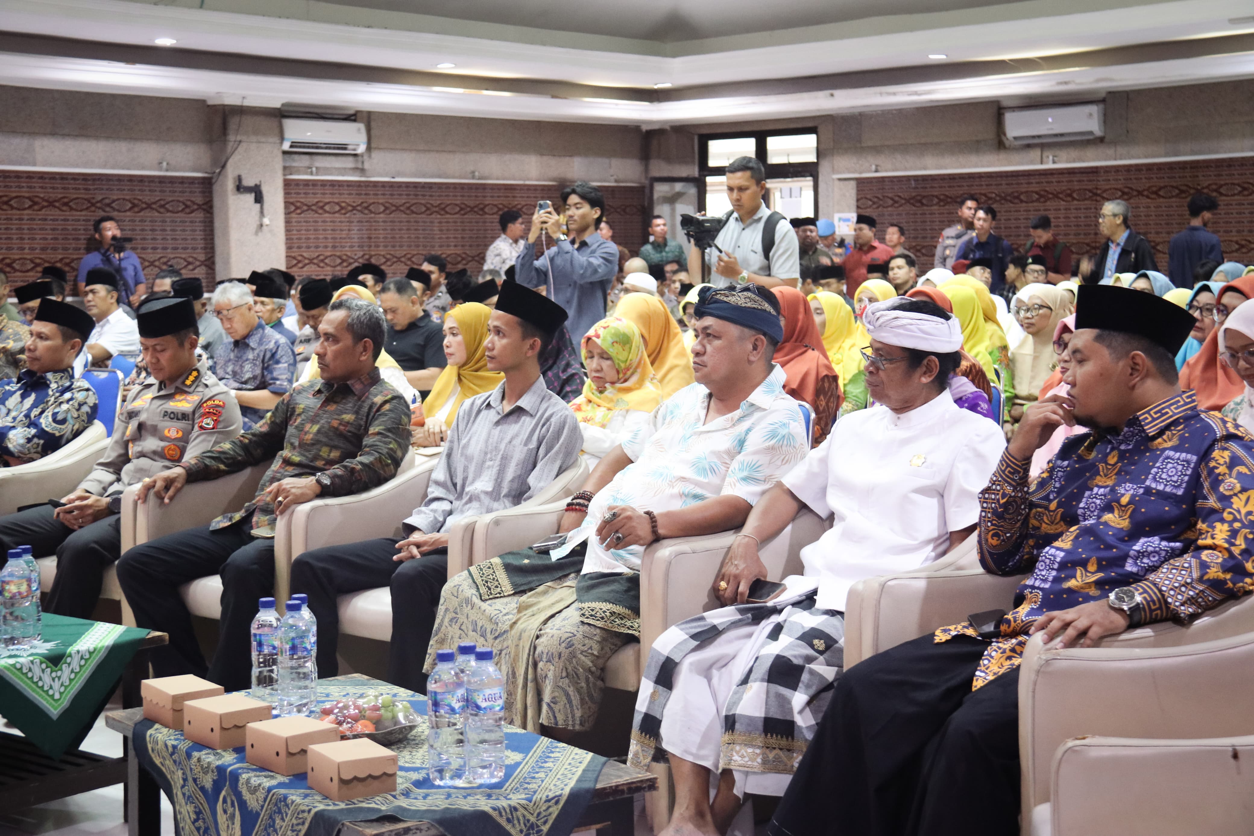 Anggota Bawaslu Bali, I Nyoman Gede Putra Wiratma menghadiri kegiatan Buka Puasa Bersama dan Santunan Anak Yatim yang diselenggarakan oleh Forum Keluarga Alumni Ikatan Mahasiswa Muhammadiyah (Fokal IMM) Bali