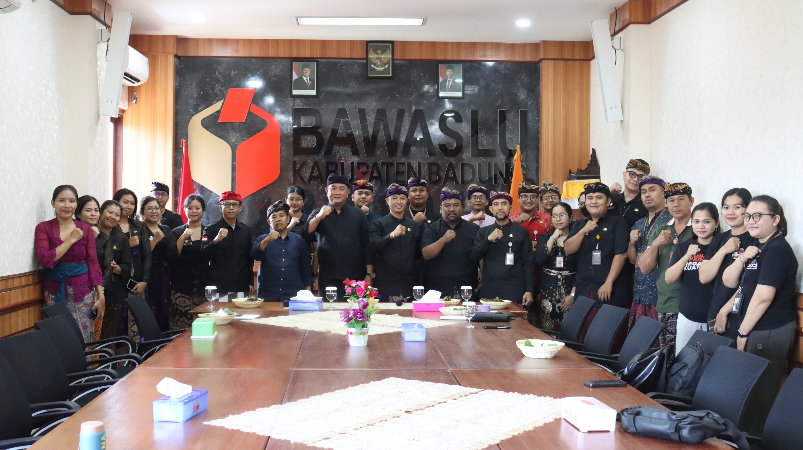 Bawaslu Bali melaksanakan Supervisi dan Monitoring Evaluasi (Monev) Konsolidasi Demokrasi di Kantor Bawaslu Kabupaten Badung