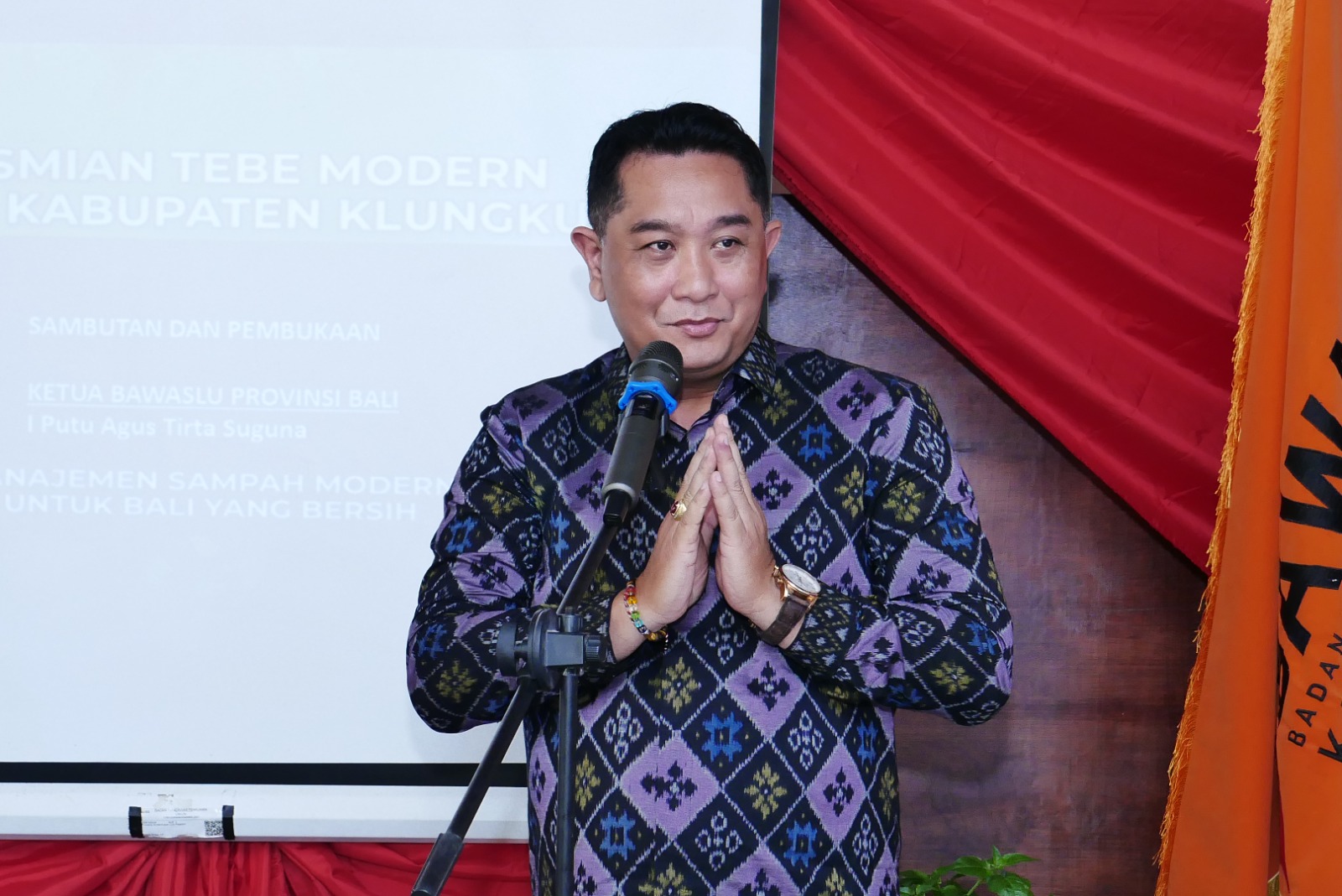 Ketua Bawaslu Bali, I Putu Agus Tirta Suguna saat peresmian Teba Modern di Bawaslu Klungkung, Selasa (7/4/2026).