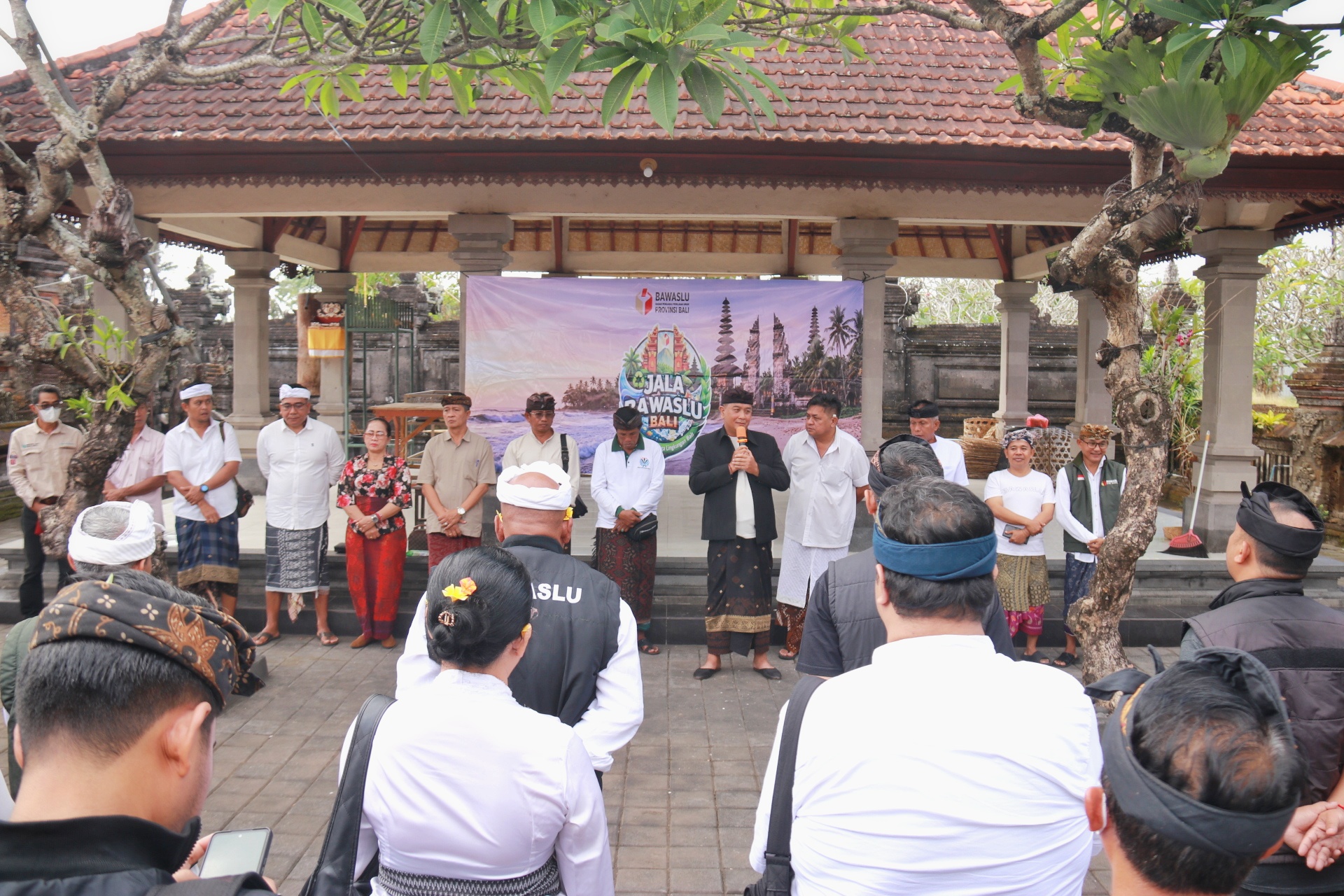 Bawaslu Bali saat agenda Jala Bali di Desa Guwang, Sukawati, Rabu (29/7/2026)