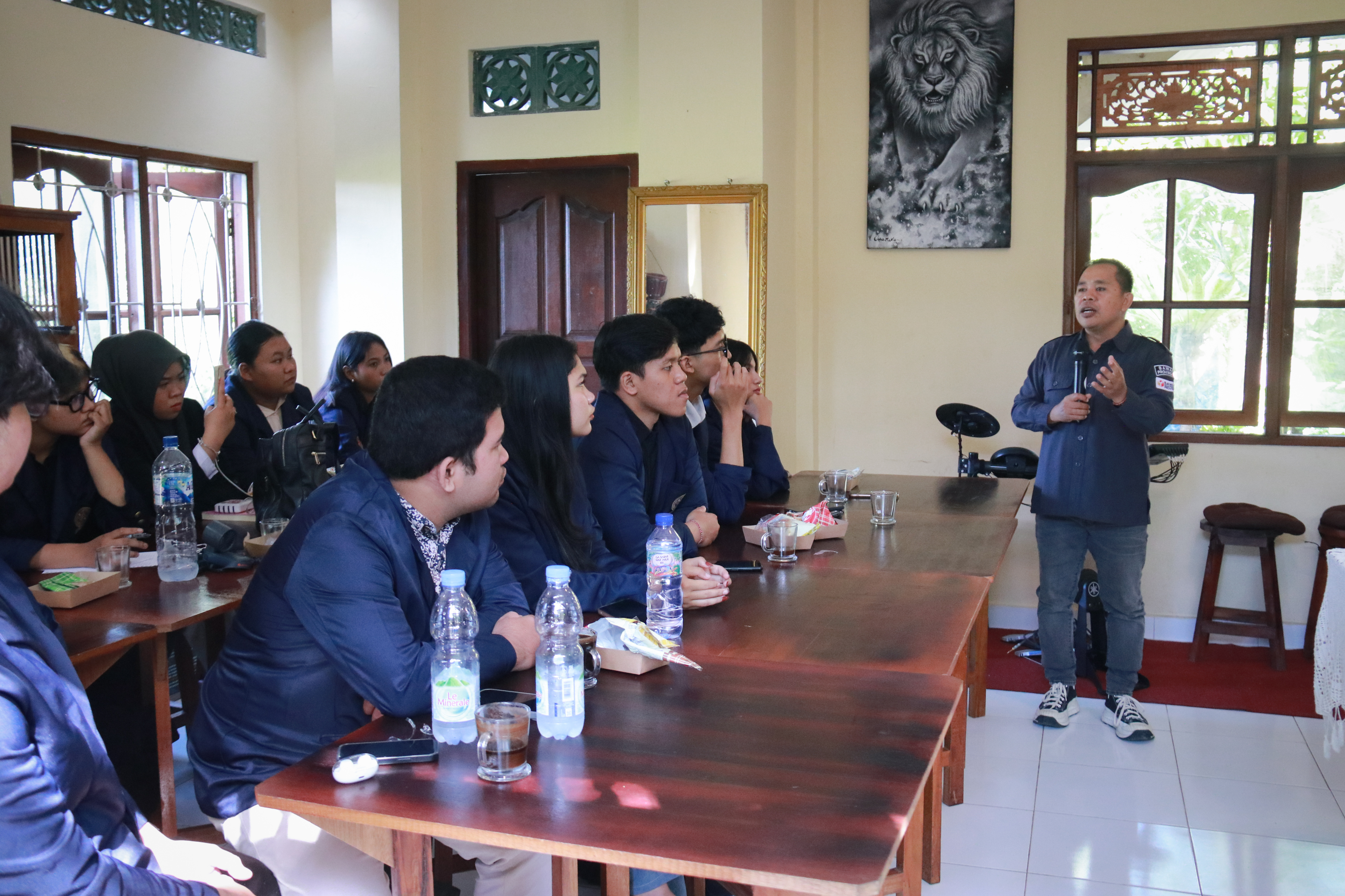 Konsolidasi Demokrasi dalam rangka Sosialisasi Kajian Hukum Bawaslu Provinsi Bali