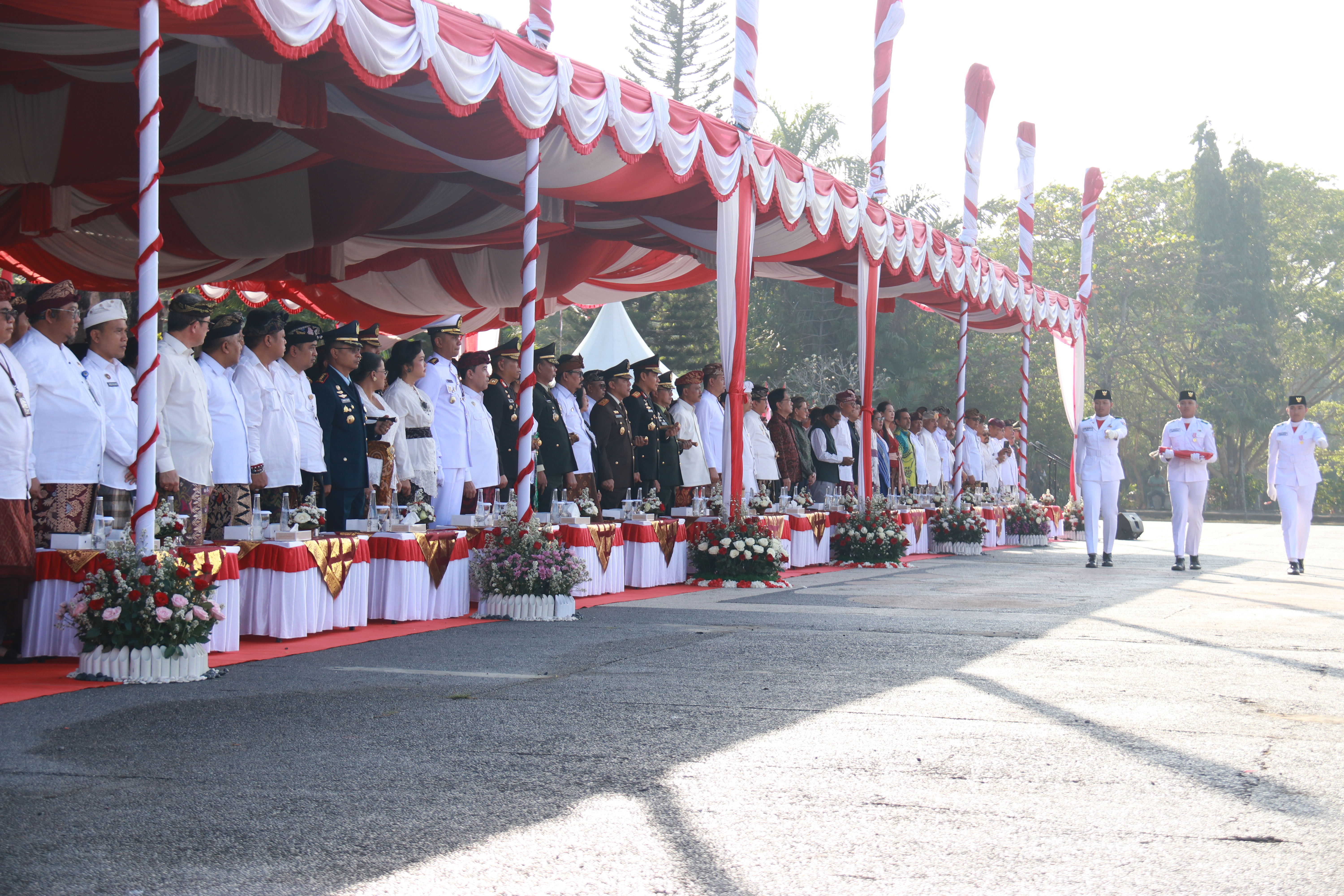 apel peringatan Hari Jadi ke-68 Provinsi Bali yang berlangsung di Lapangan Niti Mandala Renon, Denpasar