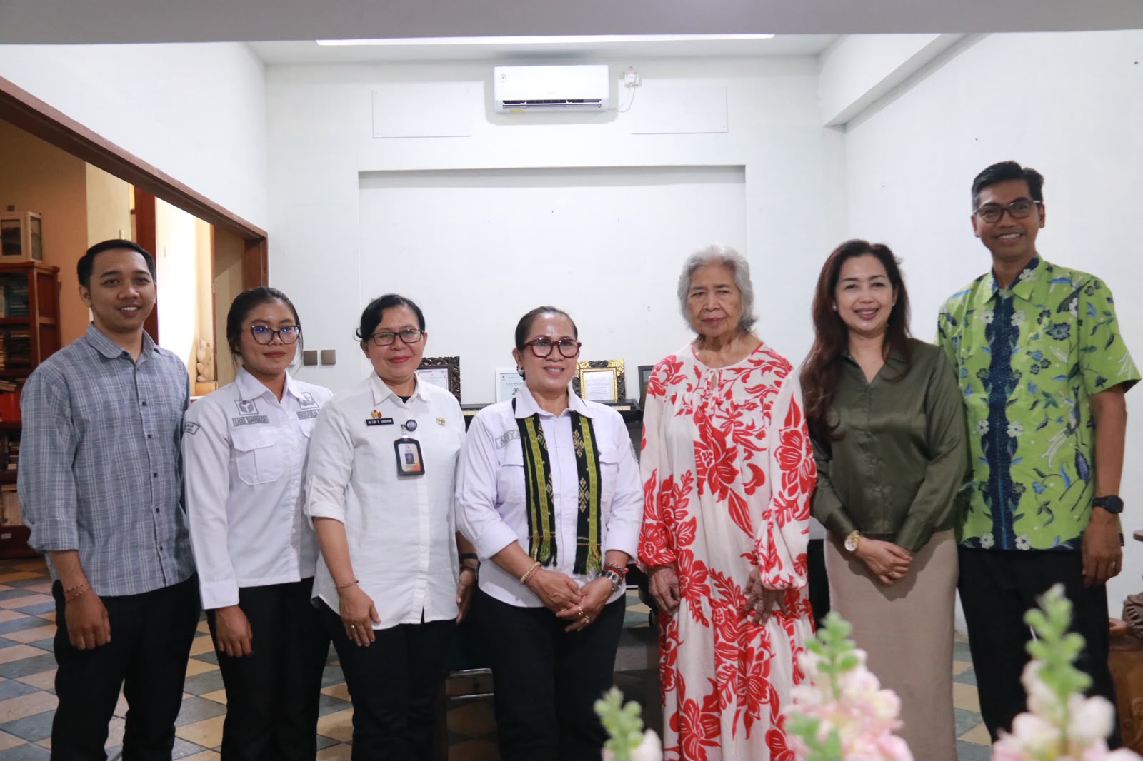 Kordiv P2H Bawaslu Bali, Ketut Ariyani saat audiensi dengan Yayasan Wreda Sejahtera Bali, Rabu (5/8/2026).