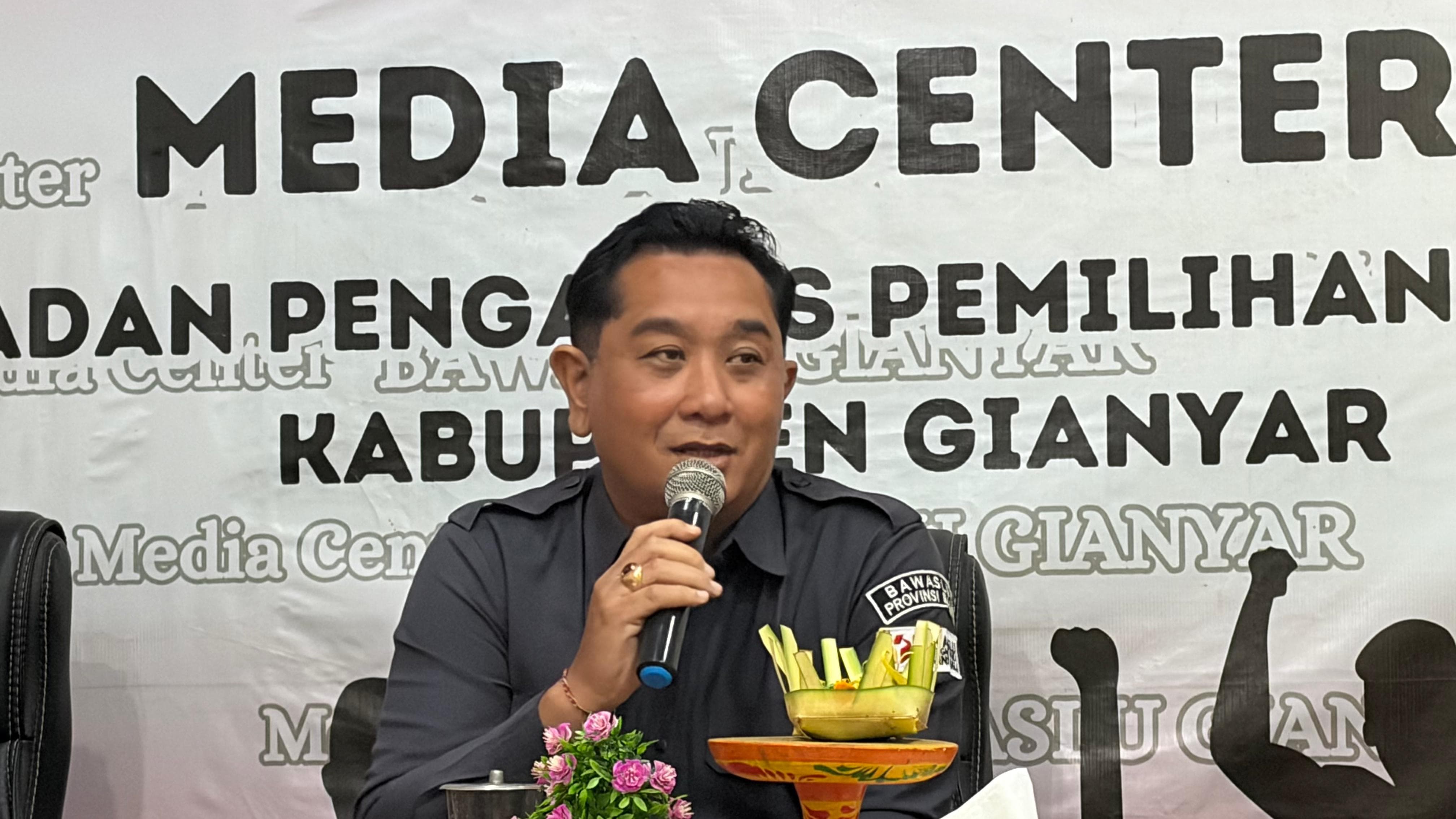 Ketua Bawaslu Bali, I Putu Agus Tirta Suguna saat mendorong Gianyar menjadi satuan kerja, Senin (1/9/2026).