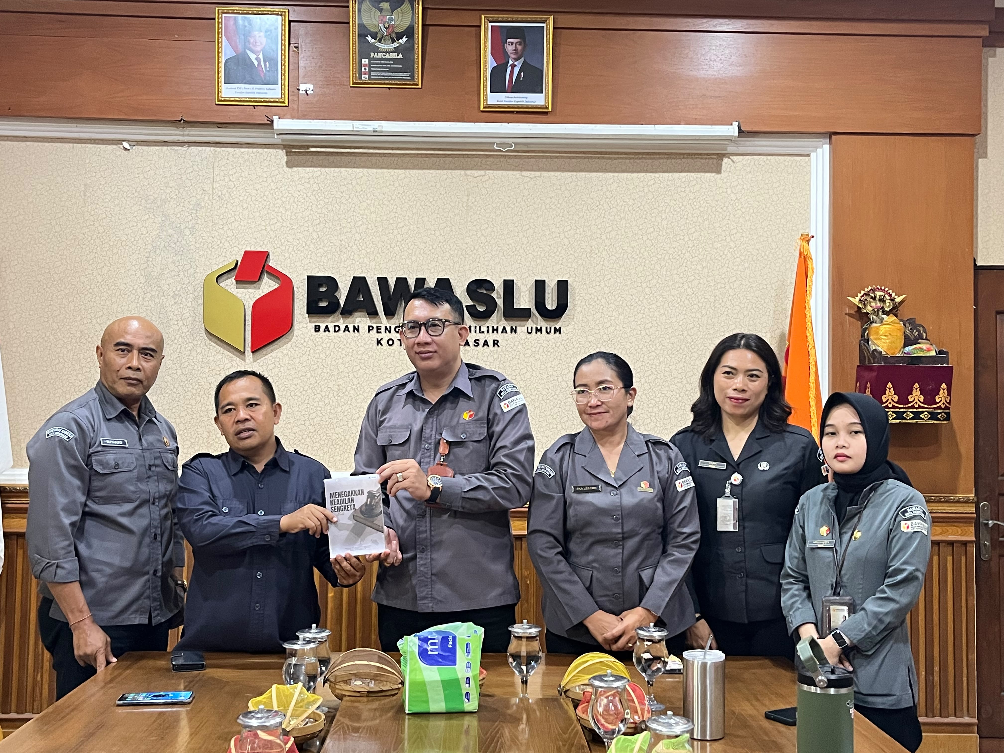 supervisi dan monitoring evaluasi (monev) bidang Hukum dan Penyelesaian Sengketa di Bawaslu Kota Denpasar