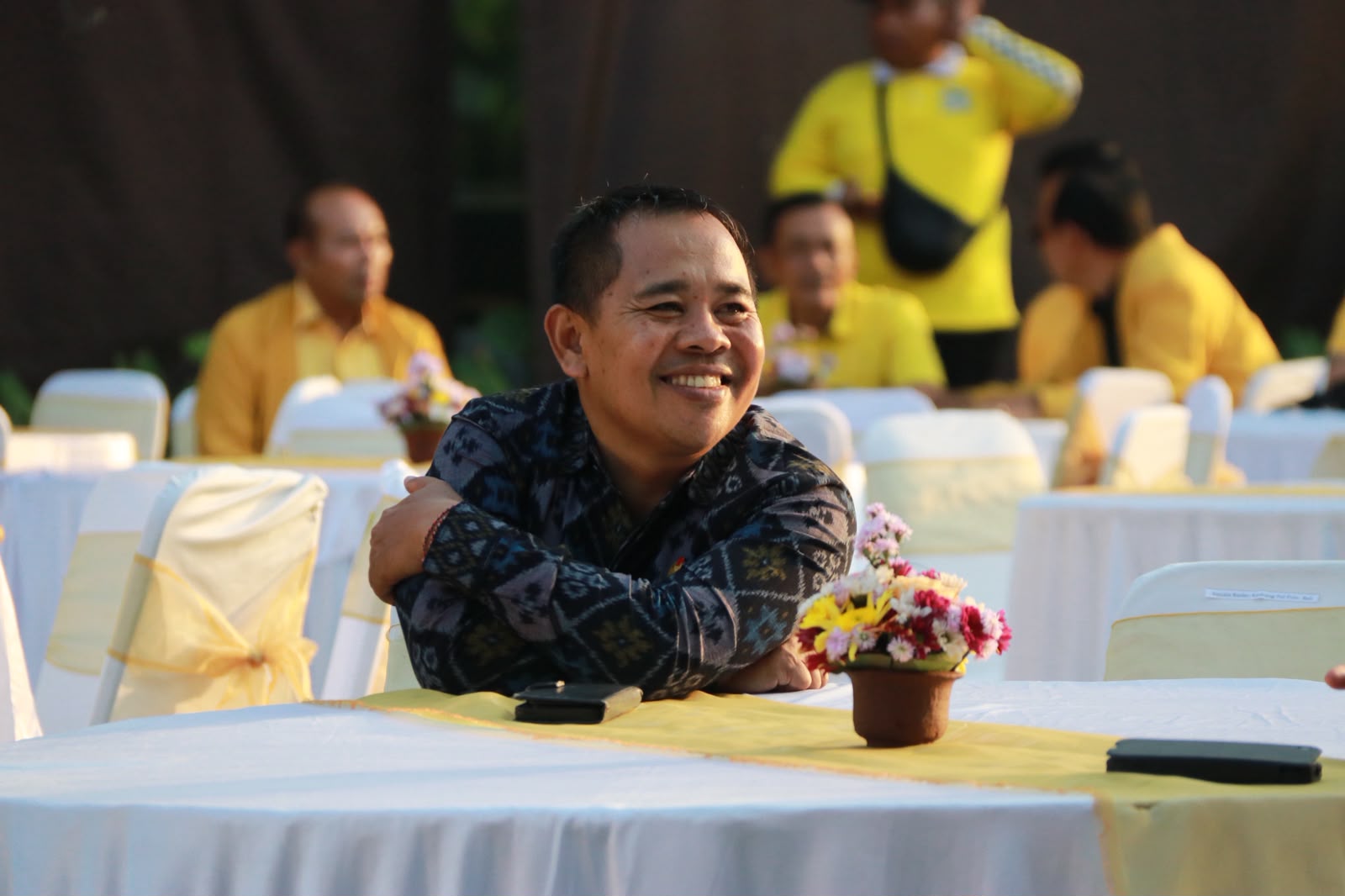 Kordiv HPS Bawaslu Bali, Gede Sutrawan saat menghadiri kegiatan Pelantikan Pengurus Dewan Pimpinan Daerah (DPD) Partai Golongan Karya (Golkar) Provinsi Bali serta DPD Partai Golkar Kabupaten/Kota se-Bali, Sabtu (3/10/2026).