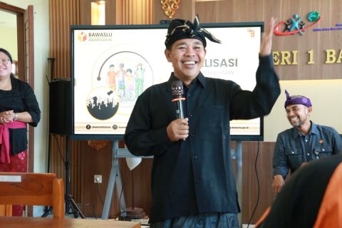 Sutrawan hadir di SLB Negeri 1 Badung, tegaskan pentingnya aksesibilitas hak pilih disabilitas.