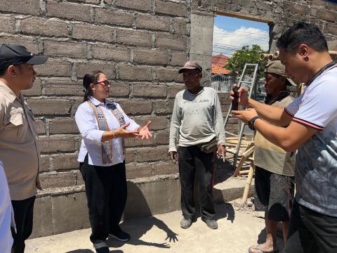 Kordiv P2H Bawaslu Bali, Ketut Ariyani saat Konsolidasi Demokrasi dengan Pemilih rentan (mobilitas tinggi) di Buleleng, Rabu (2/9/2026)