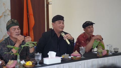 Ketua Bawaslu Bali, I Putu Agus Tirta Suguna dalam agendanya monitoring dan evaluasi di Bawaslu Jembrana, Kamis (3/9/2026)