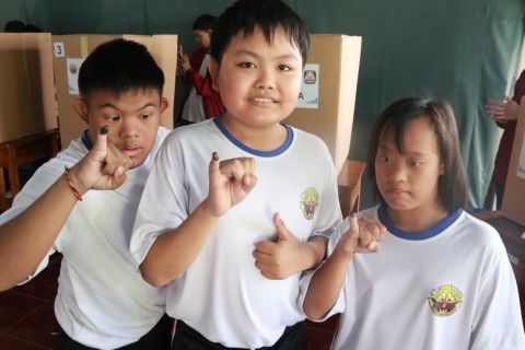Prinsip berdemokrasi yang diterapkan di SLB Negeri 1 Denpasar melalui Pemilihan Ketua OSIS (Pemilos), Jumat (18/9/2026)