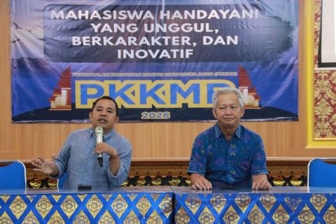 Kordiv HPS, Gede Sutrawan saat sosialisasi di STIMI Handayani, (19/9/2026)