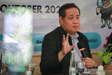 Herwyn J.H. Malonda, saat membuka Forum Diskusi Evaluasi Implementasi Indikator Kinerja Utama (IKU) 2026 dan Integrasi E-Monev CERMAT