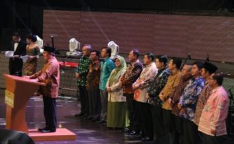 BAWASLU AWARDS SEBAGAI PENGHARGAAN BAGI SELURUH KOMPONEN PENYELENGGARAAN PILKADA TAHUN 2015