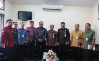 BAWASLU BALI KOORDINASI PERSIAPAN FASILITASI PELAKSANAAN PEMILIHAN GUBERNUR DAN WAKIL GUBERNUR BALI TAHUN 2018 KE PEMDA KARANGASEM