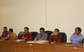 BAWASLU RI TINJAU LANGSUNG TES TERTULIS  SELEKSI PANITIA PENGAWAS PEMILIHAN BUPATI/WALIKOTA DI PROVINSI BALI