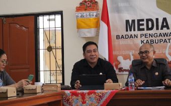 Temui Anggota Gakkumdu Gianyar, Wirka Sebut Harus Ada Framing Perspektif Yang Sama Terkait Regulasi Pemilu.