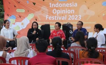 Berdialog Tema Perempuan, Ariyani : Politik Bisa Jadi Sebuah Upaya Mencapai Pembebasan Diri