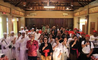 Bawaslu Bali Ajak Pemangku, Serati Banten, dan Pecalang Turut Serta Dalam Pengawasan Partisipatif