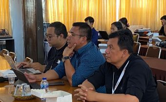 Bawaslu Bali Awasi Pencermatan Perbaikan Design APK Calon Gubernur Bali