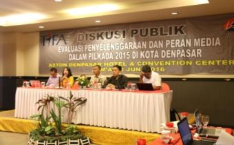 DISKUSI PUBLIK EVALUASI PENYELENGGARAAN DAN PERAN MEDIA DALAM PILKADA 2015 DI KOTA DENPASAR