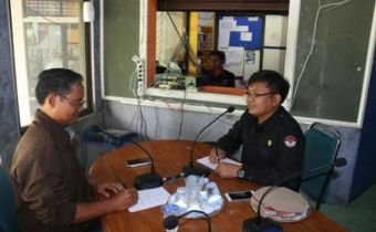 KETUA BAWASLU PROVINSI BALI HADIR SEBAGAI NARASUMBER DI OBROLAN PAGI