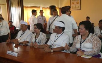 MANTRA-KERTA Mendaftar Sebagai Pasangan Calon Gubernur dan Wakil Gubernur Bali Tahun 2018