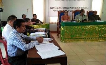 PANWAS KAB BULELENG SELESAIKAN PUTUSAN MUSYAWARAH SENGKETA PENCALONAN DI KABUPATEN BULELENG