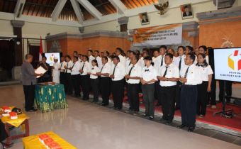 PELANTIKAN DAN PEMBEKALAN/PELATIHAN PANWASLU DESA/KELURAHAN SE-KAB. KARANGASEM 