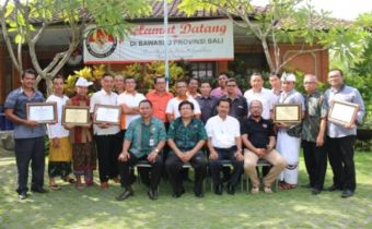 PEMBUBARAN DAN PEMBERIAN APRESIASI BAGI PANWAS PEMILIHAN BUPATI DAN WAKIL BUPATI/WALIKOTA DAN WAKIL WALIKOTA TAHUN 2015