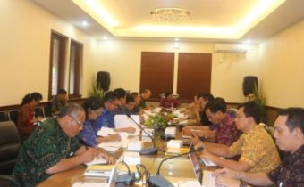 RAPAT FINALISASI PEMBAHASAN ANGGARAN PELAKSANAAN PEMILIHAN GUBERNUR TAHUN 2018 SERTA PEMILIHAN BUPATI DAN WAKIL BUPATI BULELENG TAHUN 2017